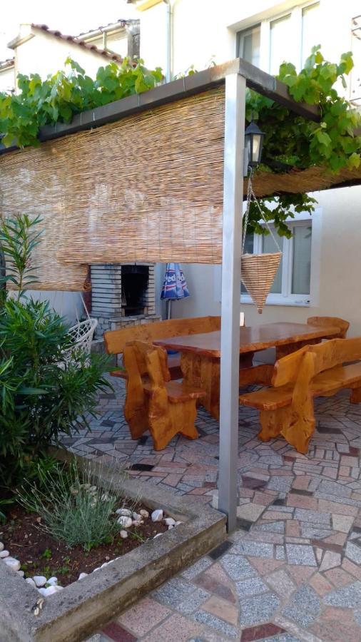 Holiday Home Domi Novi Vinodolski Exterior foto