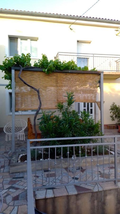 Holiday Home Domi Novi Vinodolski Exterior foto